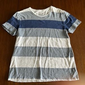 Gap lightweight T-shirt crew